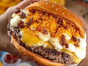 Raia-Manta (American Cheese, Catupiry e Farofa de Bacon) 180g